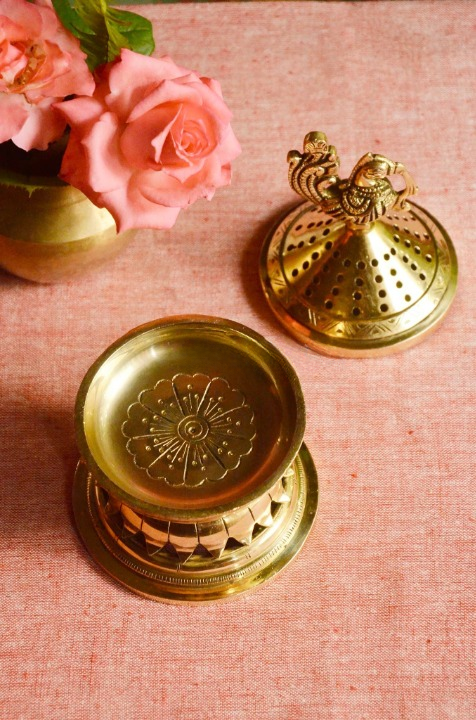 Annapakshi Incense Holder